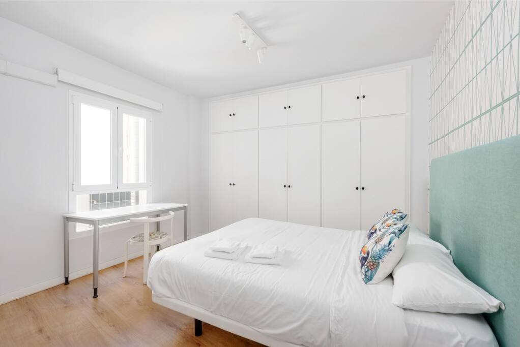 Grand T4 Andalou En Plein Centre De Malaga Ideal Familles Exterior photo